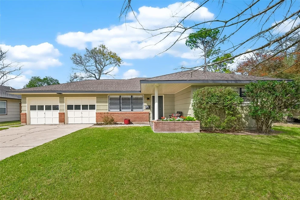 Unit for sale at 4746 Kinglet Street, Houston, TX 77035