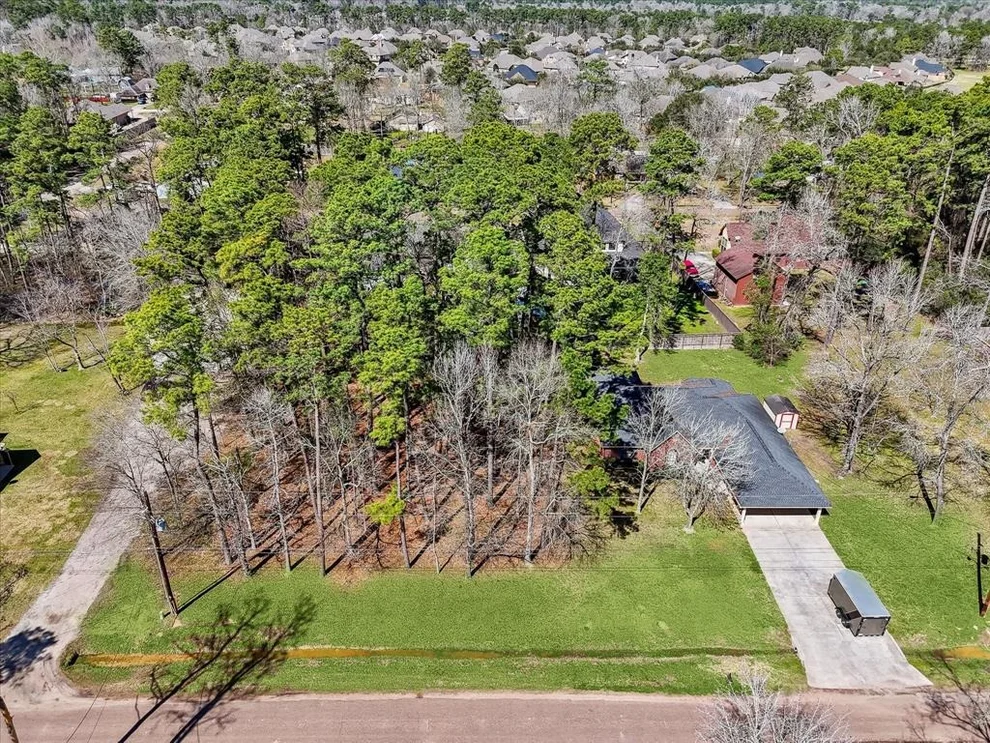Unit for sale at 19923 S Plantation Estates Drive, Porter, TX 77365