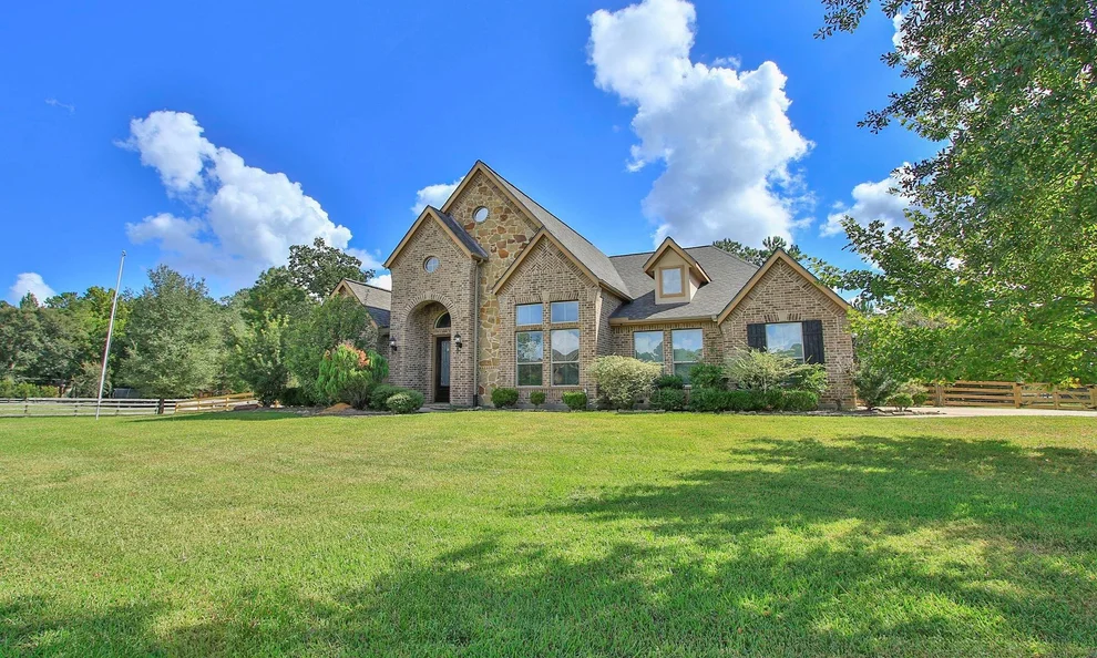 Unit for sale at 23910 Mccall Sound Boulevard, Magnolia, TX 77355