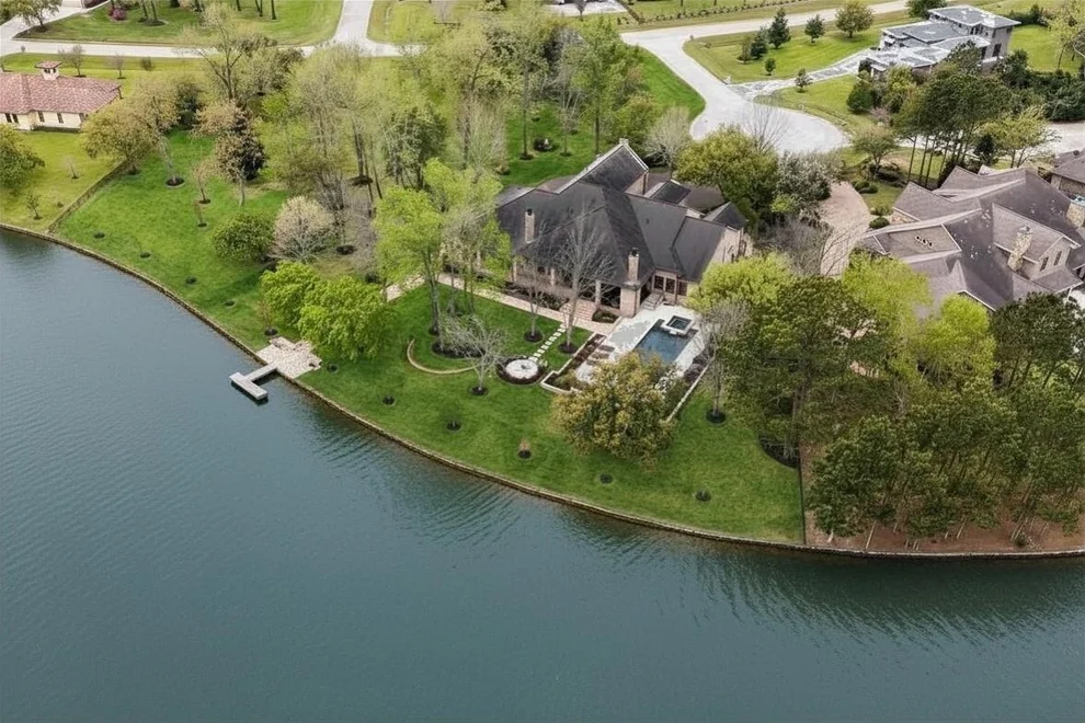 Unit for sale at 27306 Owosso Court, Spring, TX 77386
