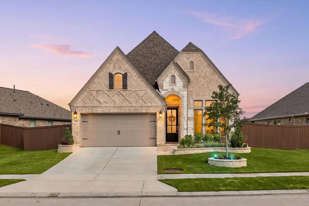 Unit for sale at 5043 Country Meadows Trail, Iowa Colony, TX 77583