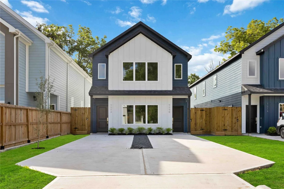 Unit for sale at 959 Ringold Street, Houston, TX 77088