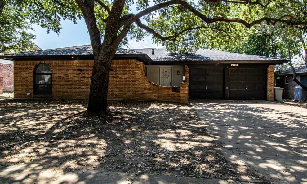Unit for sale at 2106 Guinevere Street, Arlington, TX 76014