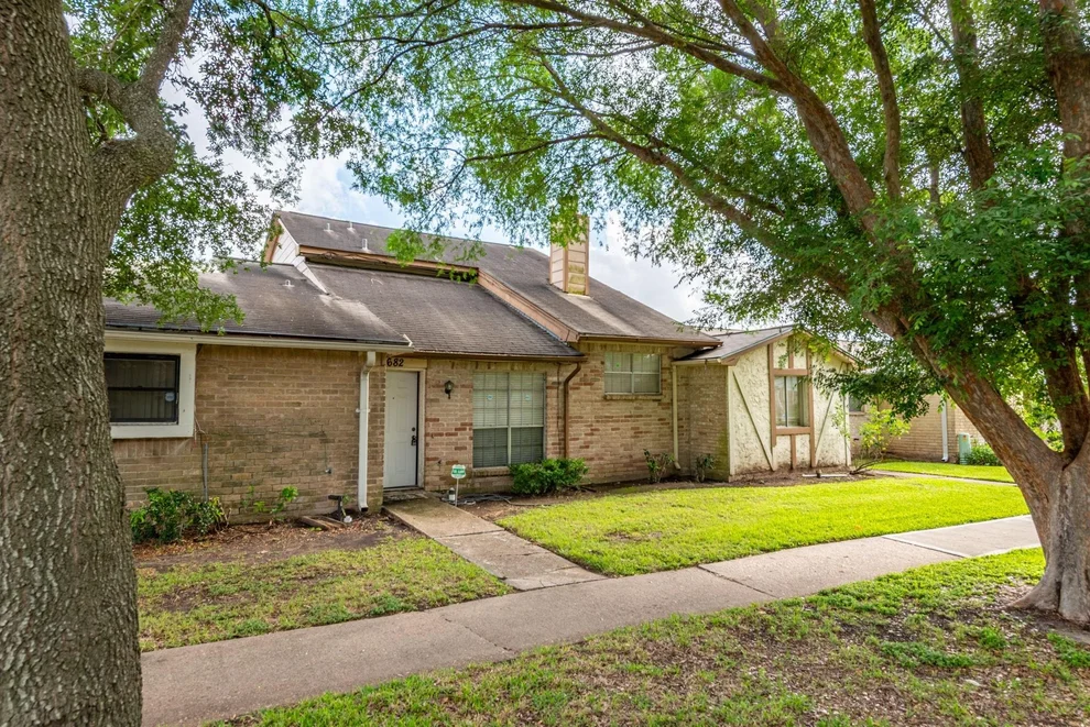 Unit for sale at 6682 Westwick Drive, Houston, TX 77072