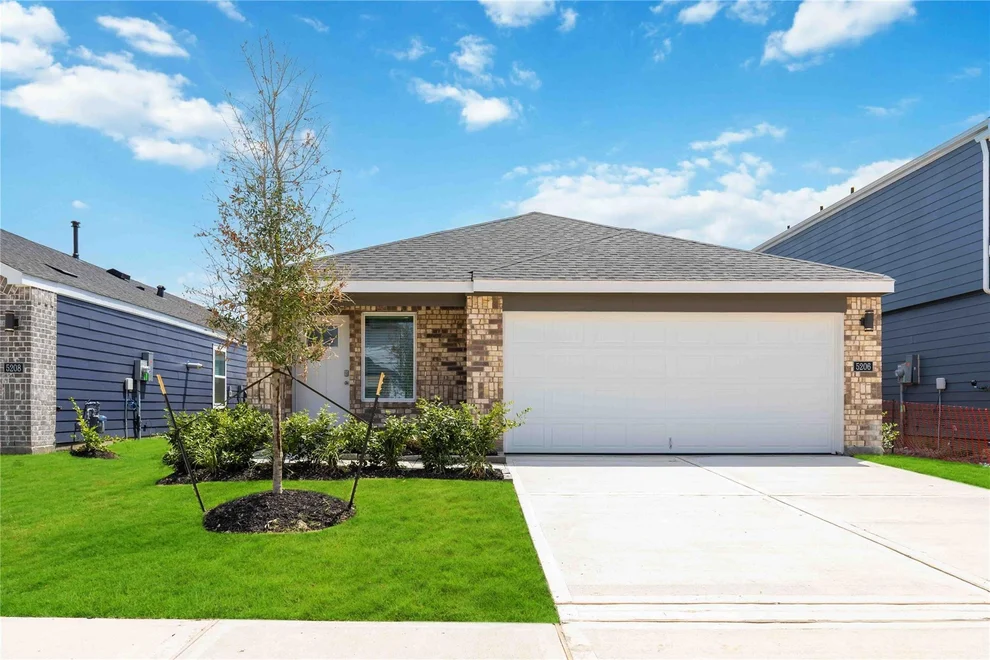 Unit for sale at 5214 Purple Beebalm Lane, Houston, TX 77048