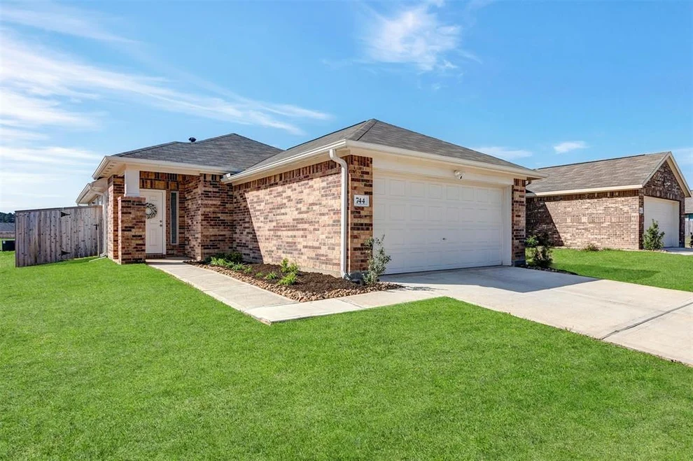 Unit for sale at 744 Hackberry Branch Court, Magnolia, TX 77354