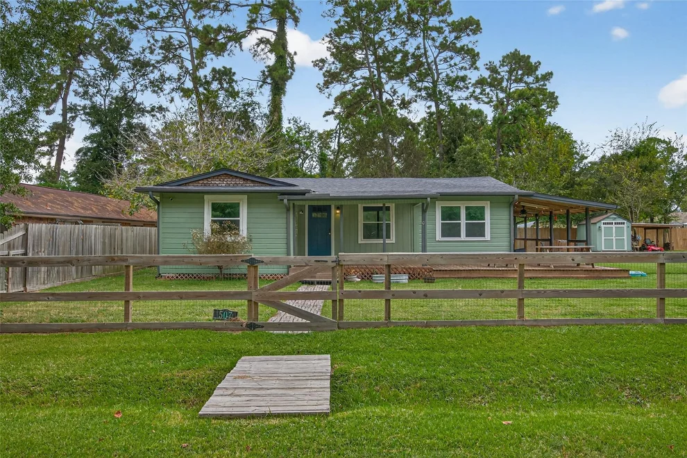 Unit for sale at 507 Springwater Drive, Huffman, TX 77336