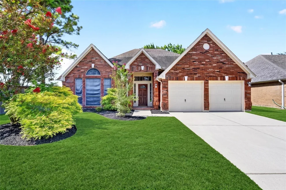 Unit for sale at 17414 Erin Way Court, Houston, TX 77095