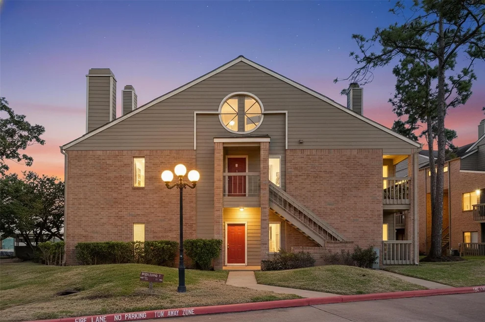 Unit for sale at 2023 Gentryside Drive, Houston, TX 77077