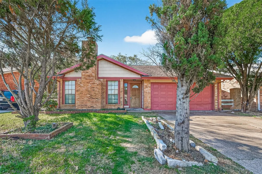 Unit for sale at 1910 Brushy Creek Drive, Sugar Land, TX 77478