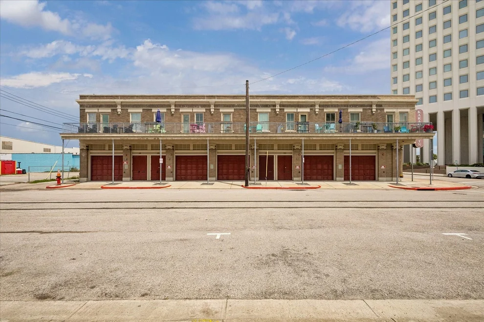 Unit for sale at 216 20th Street, Galveston, TX 77550