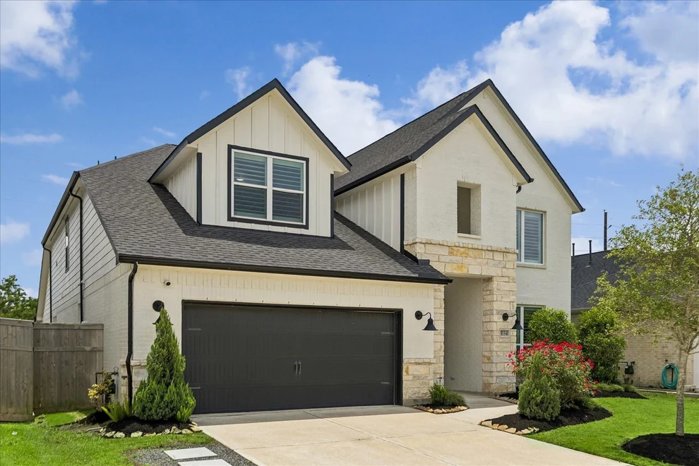 Unit for sale at 5134 Albany Shores Lane, Fulshear, TX 77441