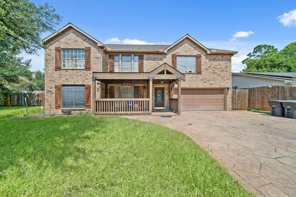 Unit for sale at 4800 Heathrow, Alvin, TX 77511