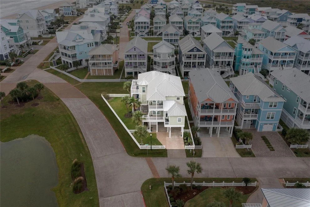 Unit for sale at 3830 Wentletrap, Galveston, TX 77554