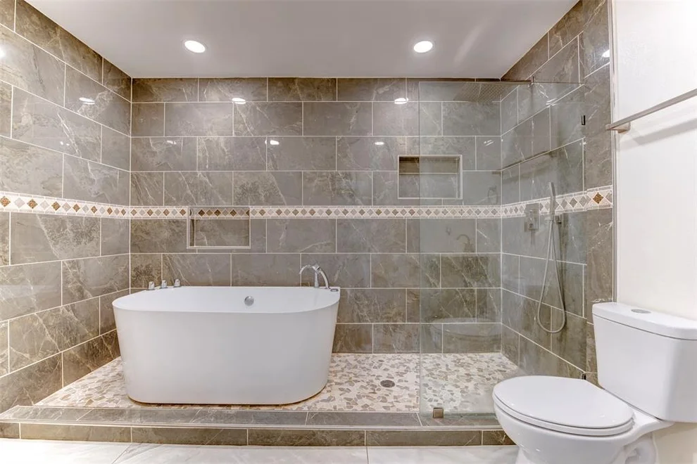 Unit for sale at 17910 Great Glen Drive, Houston, TX 77084