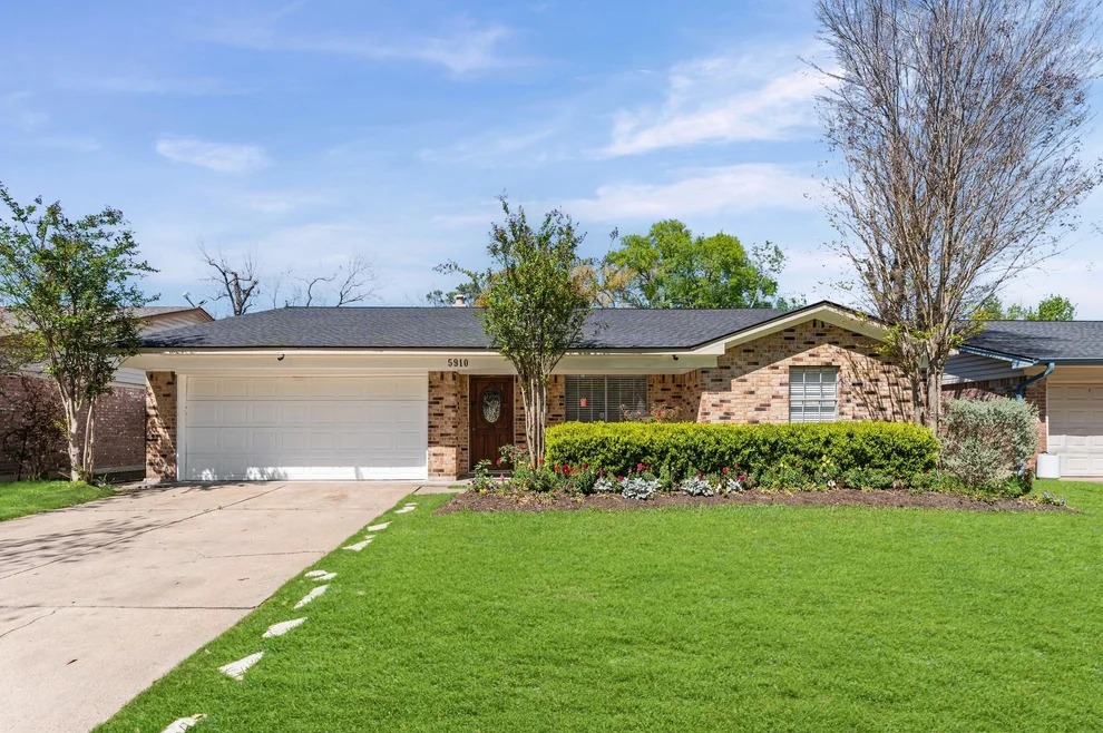 Unit for sale at 5910 Jim Street, Houston, TX 77092