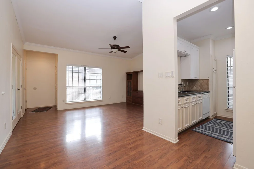 Unit for sale at 2001 Bering Drive, Houston, TX 77057
