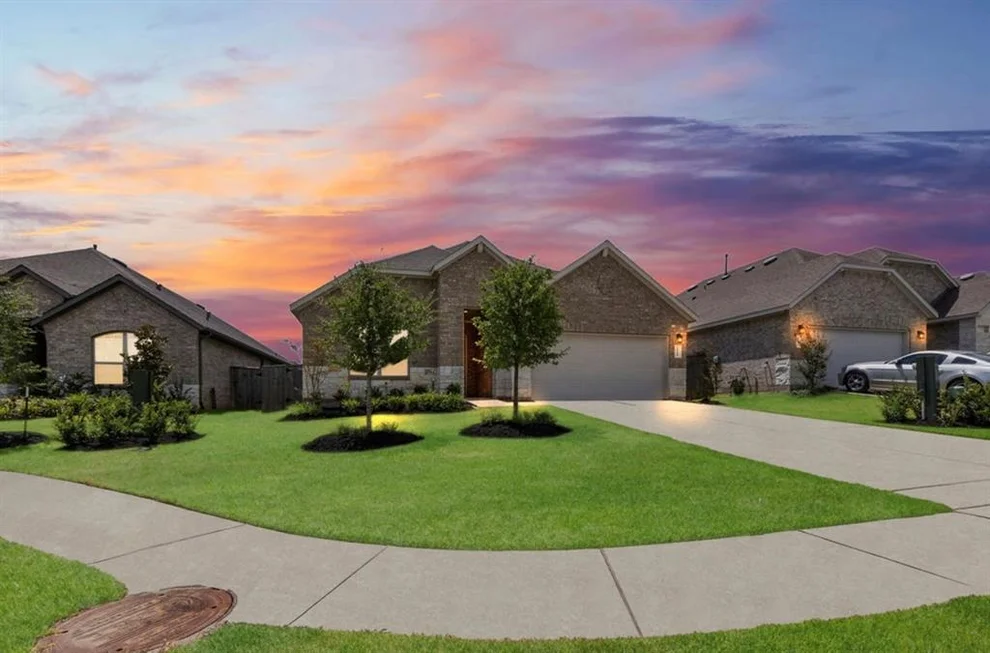 Unit for sale at 1211 Sandstone Hills Drive, Montgomery, TX 77316