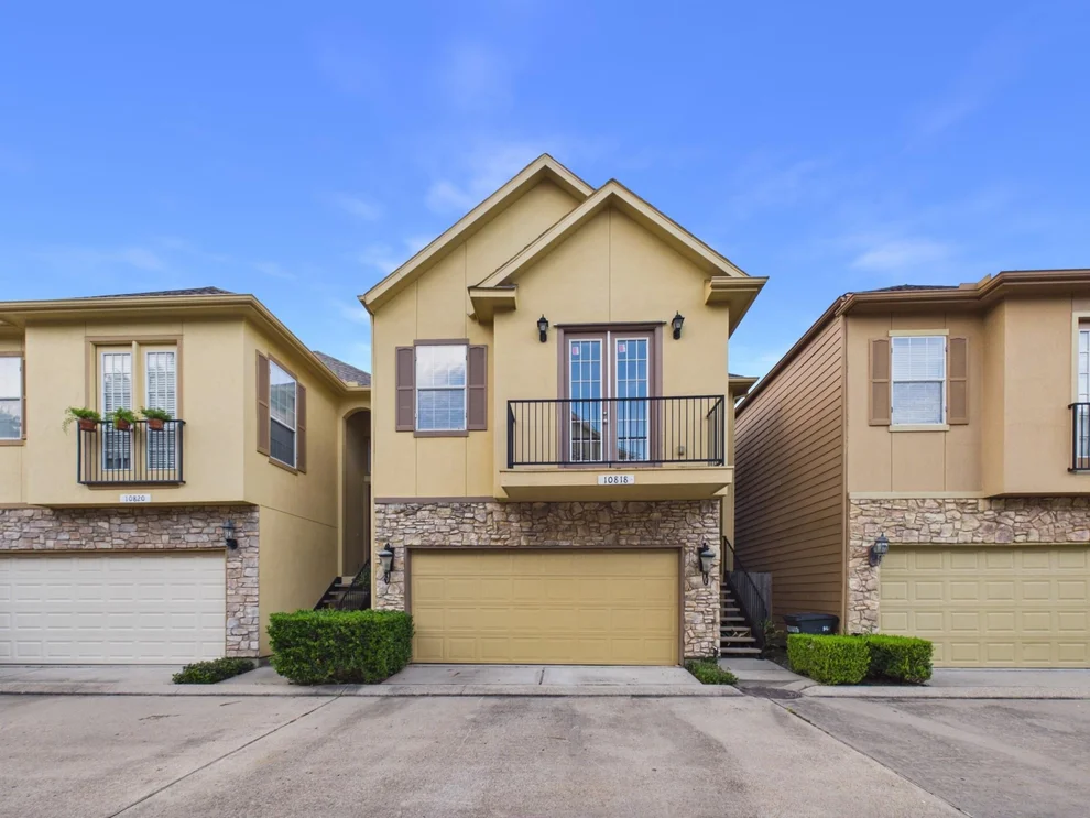 Unit for sale at 10818 Almeda Park Drive, Houston, TX 77045