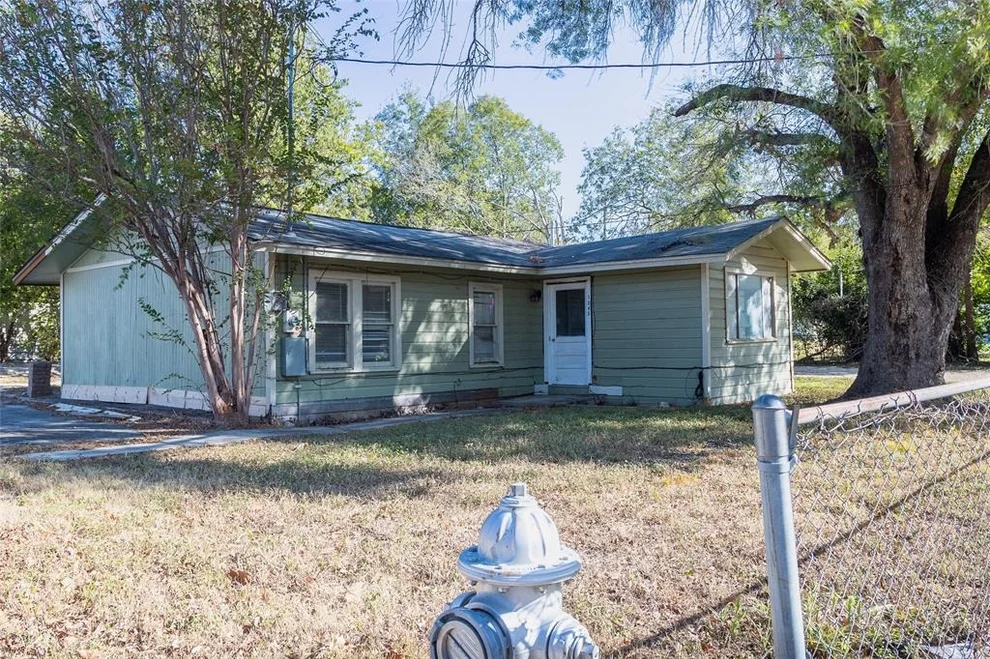 Unit for sale at 1343 Hidalgo Street, Seguin, TX 78155