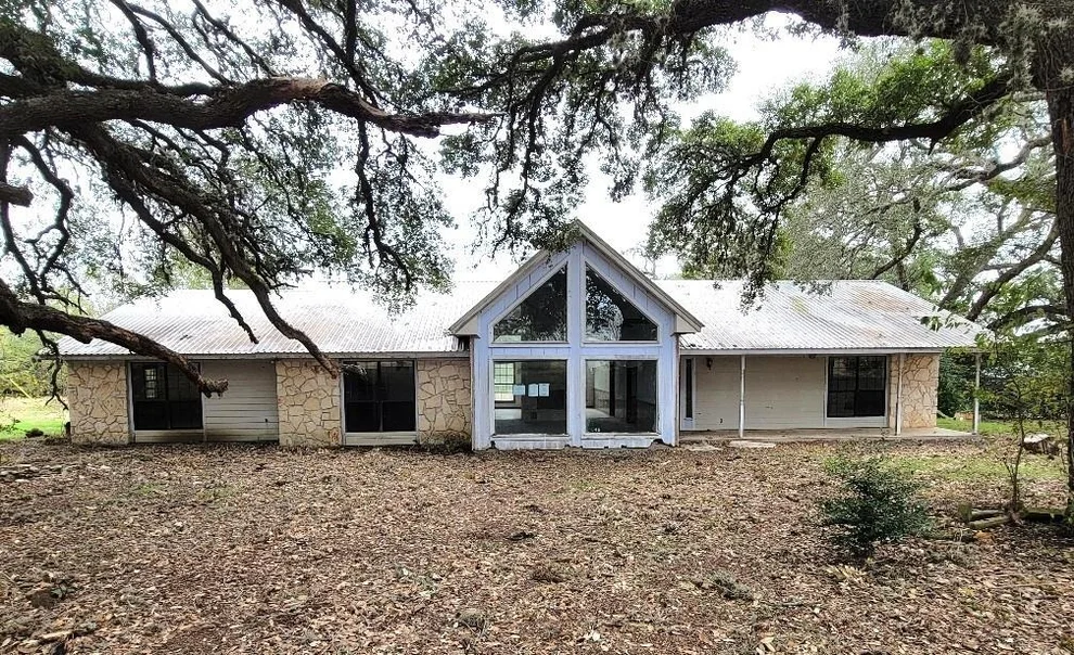 Unit for sale at 1046 Lutonsky Road, Fayetteville, TX 78940