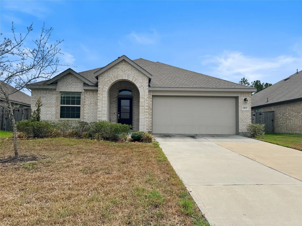 Unit for sale at 19115 Pinewood Grove Trail, New Caney, TX 77357