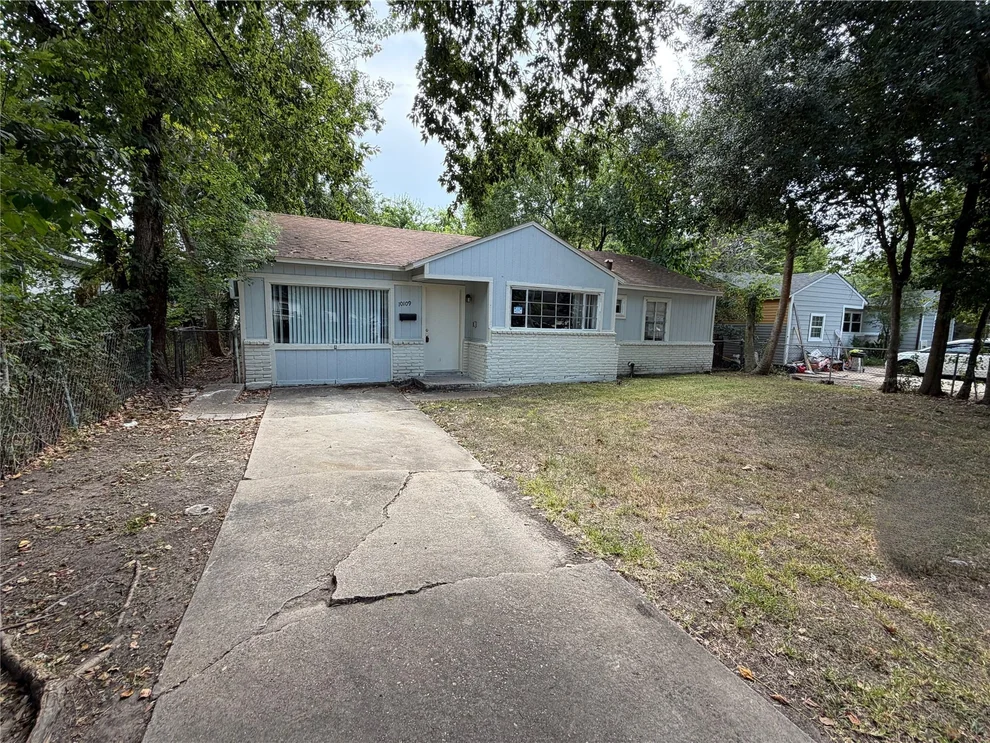Unit for sale at 10109 Fairland Drive, Houston, TX 77051