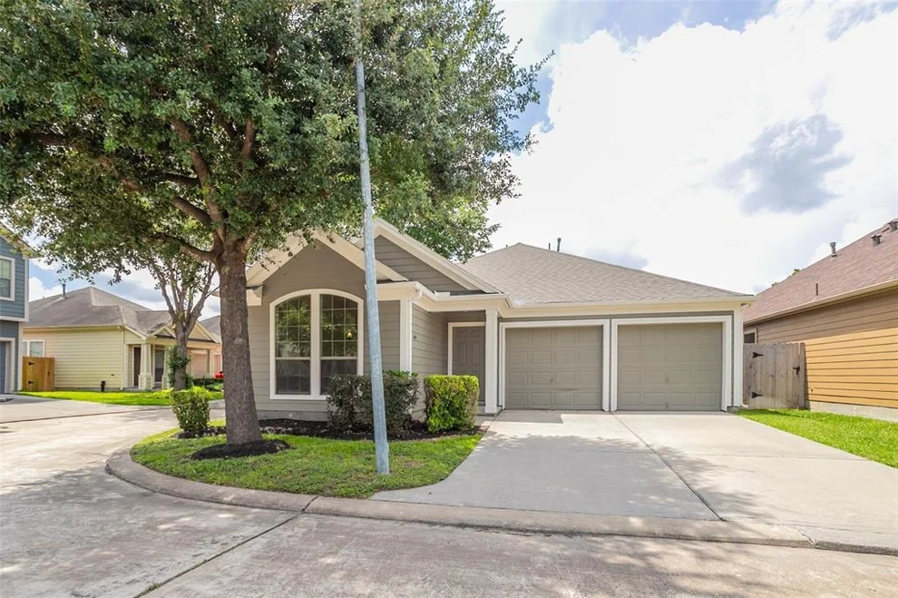 Unit for sale at 6011 Tenton Park Lane, Houston, TX 77092