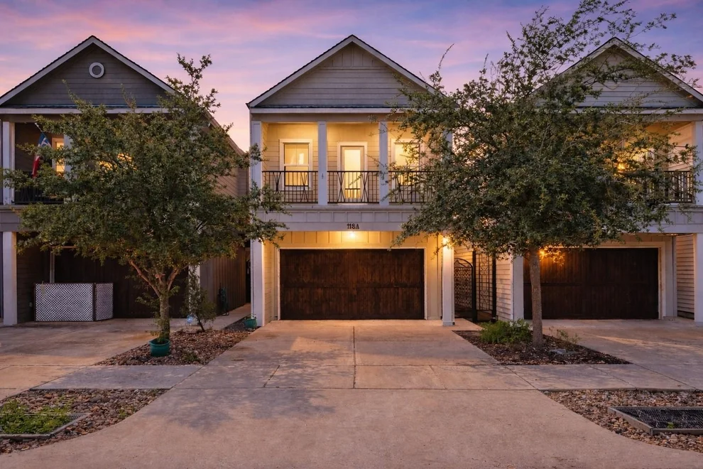 Unit for sale at 118 E 27th Street, Houston, TX 77008