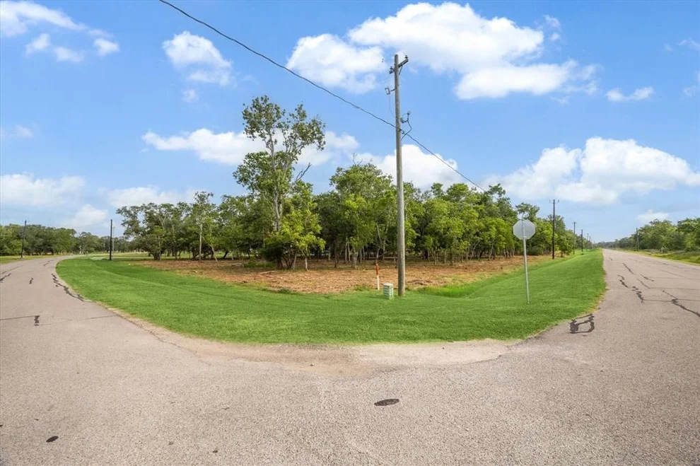Unit for sale at 3002 Bayou View Court, Richwood, TX 77515