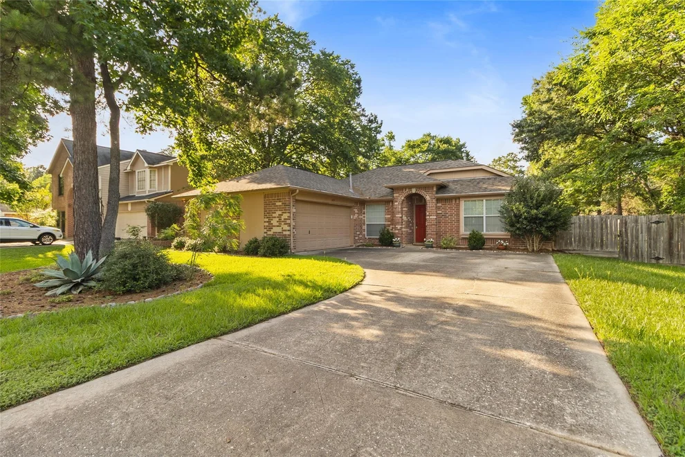Unit for sale at 6714 Woodland Oaks, Magnolia, TX 77354