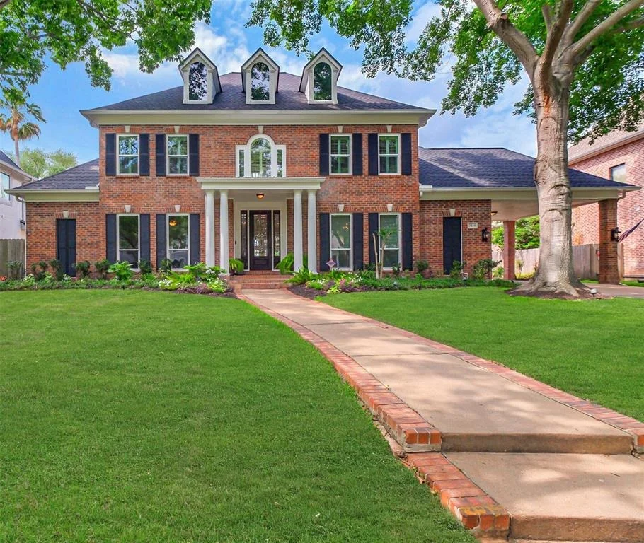 Unit for sale at 3210 Oakmont Drive, Sugar Land, TX 77479