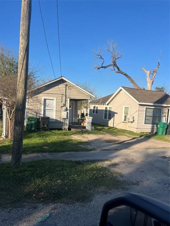 Unit for sale at 7425 Avenue H, Houston, TX 77011