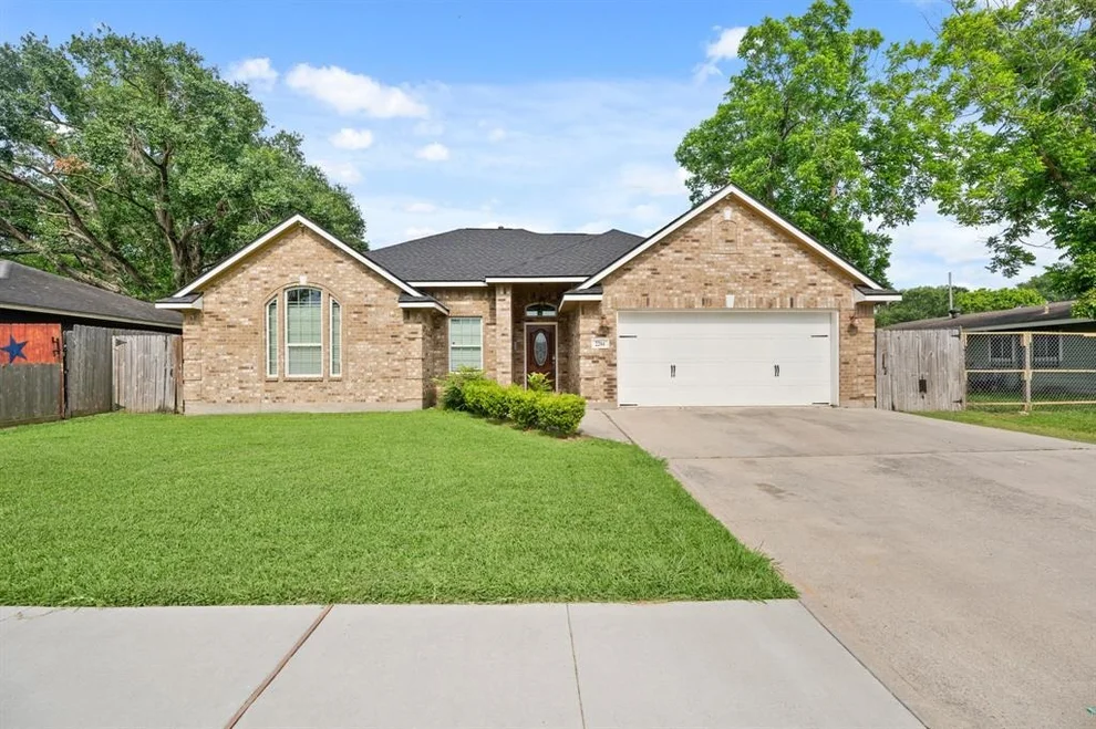 Unit for sale at 2204 Merle Street, Pasadena, TX 77502