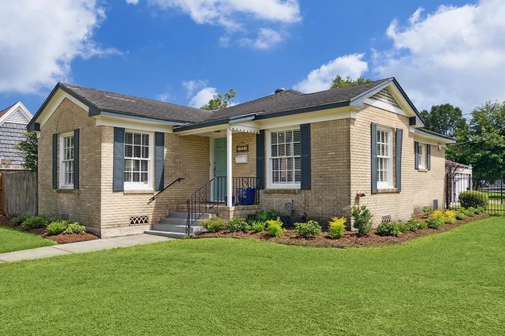 Unit for sale at 6402 Brookside Drive, Houston, TX 77023