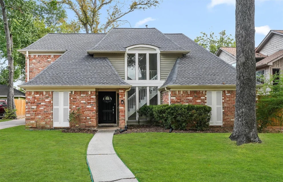 Unit for sale at 11215 Canyon Trail Drive, Houston, TX 77066