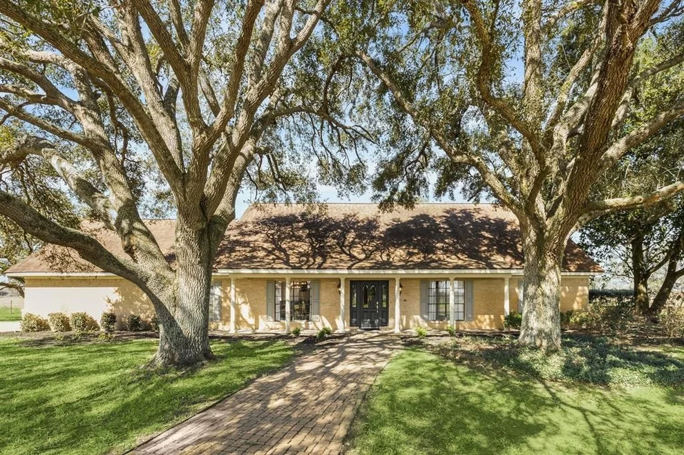 Unit for sale at 1014 River Plant Road, Eagle Lake, TX 77434