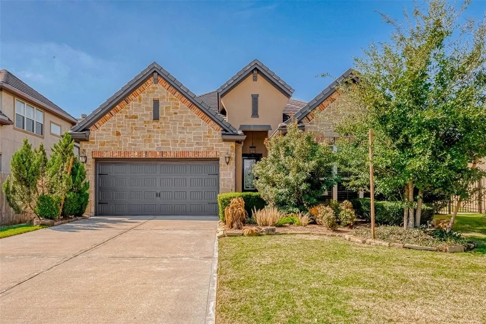 Unit for sale at 5123 Wheaton Park Drive, Sugar Land, TX 77479