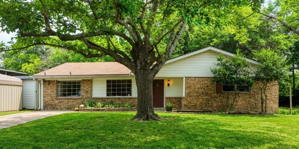 Unit for sale at 408 E Cheek Street, Montague, TX 76265