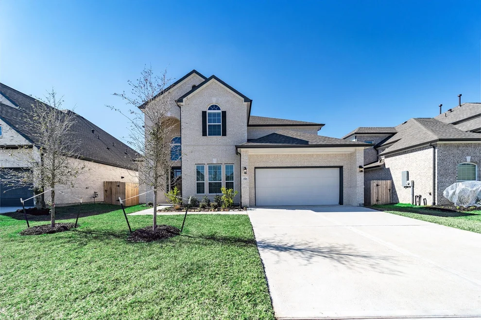 Unit for sale at 710 Woodbinde, League City, TX 77573