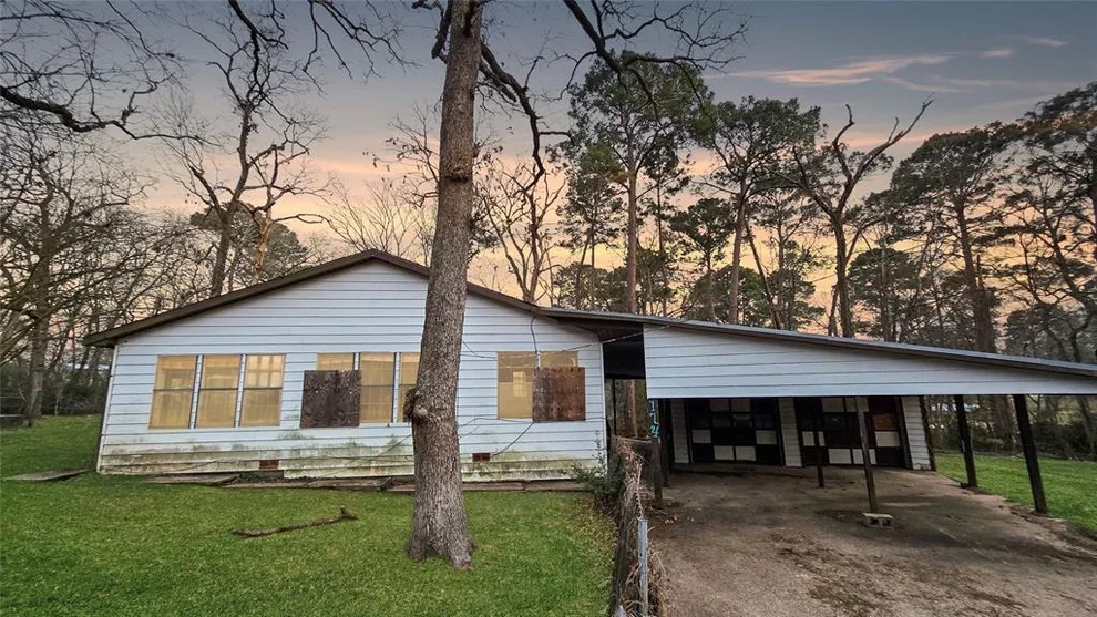 Unit for sale at 174 Red Bird Circle, Trinity, TX 75862