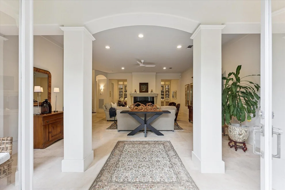 Unit for sale at 5002 Yoakum Boulevard, Houston, TX 77006