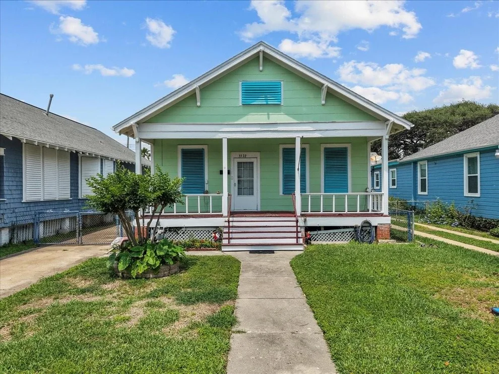 Unit for sale at 3322 Avenue Q 1/2, Galveston, TX 77550