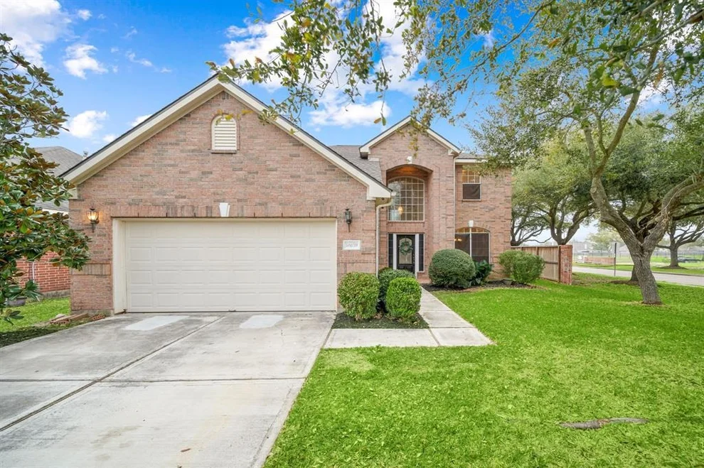 Unit for sale at 14838 Cumberland Bridge Lane, Sugar Land, TX 77498