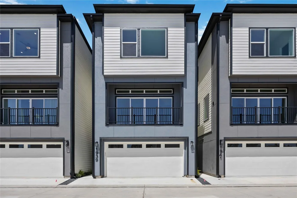 Unit for sale at 1945 Knoll Square Drive, Houston, TX 77080