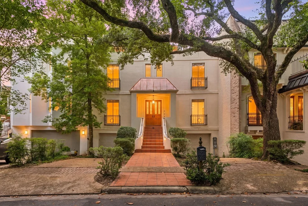 Unit for sale at 9 Farther Point, Houston, TX 77024