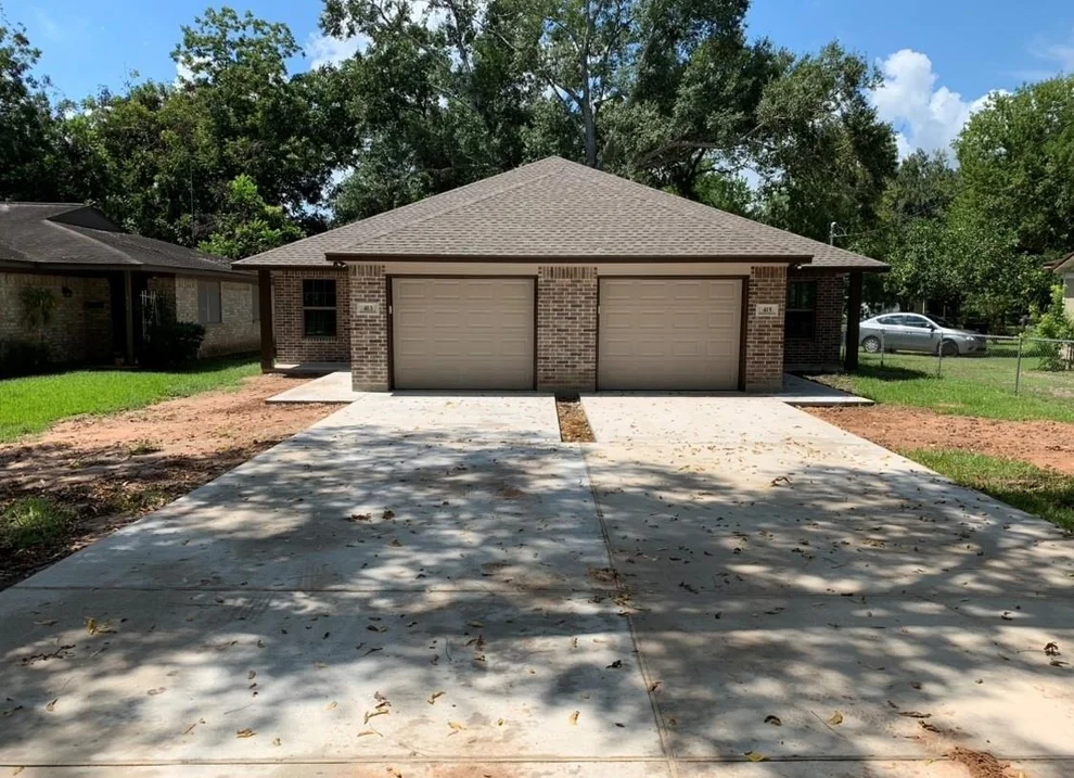 Unit for sale at 413-415 Hurst Street, Angleton, TX 77515