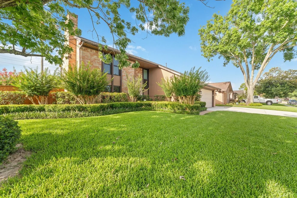 Unit for sale at 10018 Sageorchard Lane, Houston, TX 77089