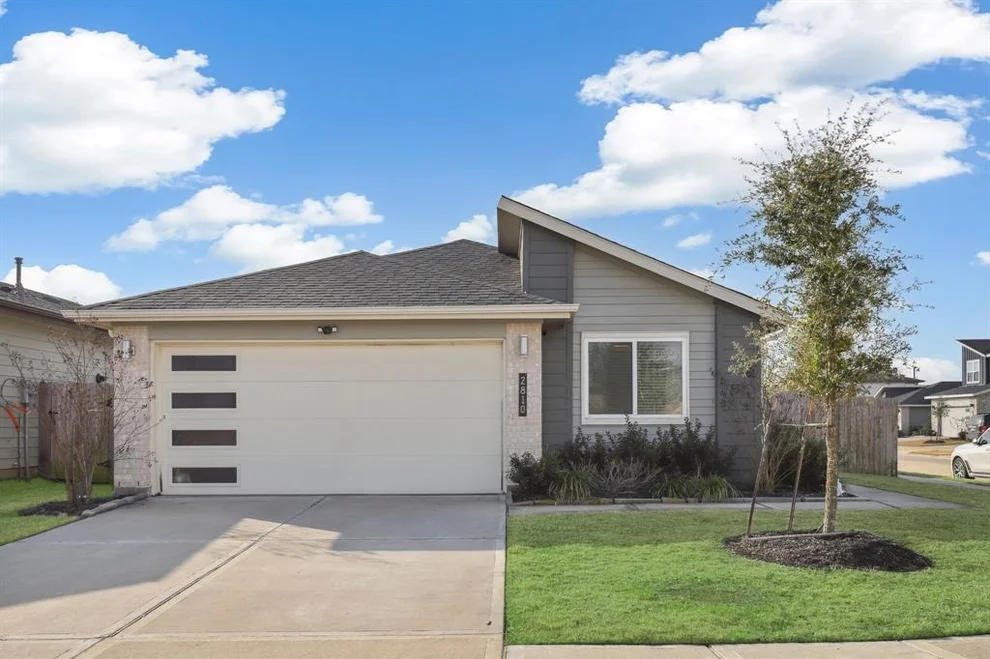 Unit for sale at 2810 Chancery Summit Court, Houston, TX 77047