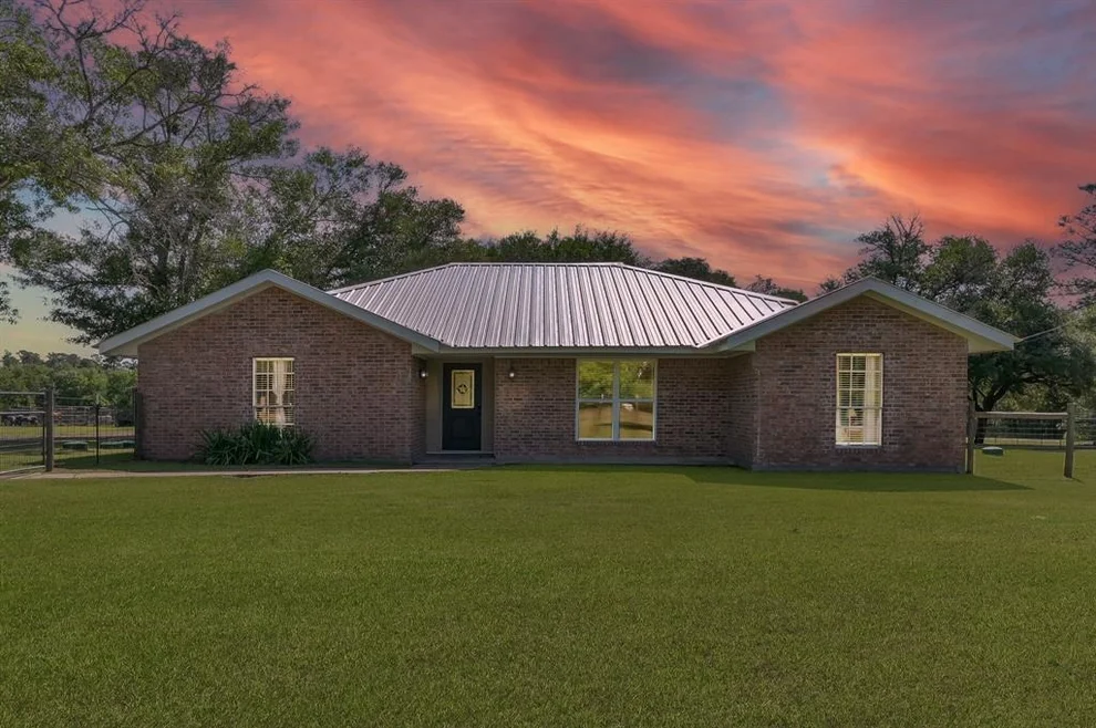 Unit for sale at 4 Crute Drive, Huntsville, TX 77320
